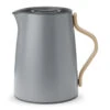 Stelton Emma Termokande Te 1,0 Liter Mat Grå 2 Stelton Emma Termokande Te 1,0 Liter Mat Grå -Husholdning Artikler 5709846027954